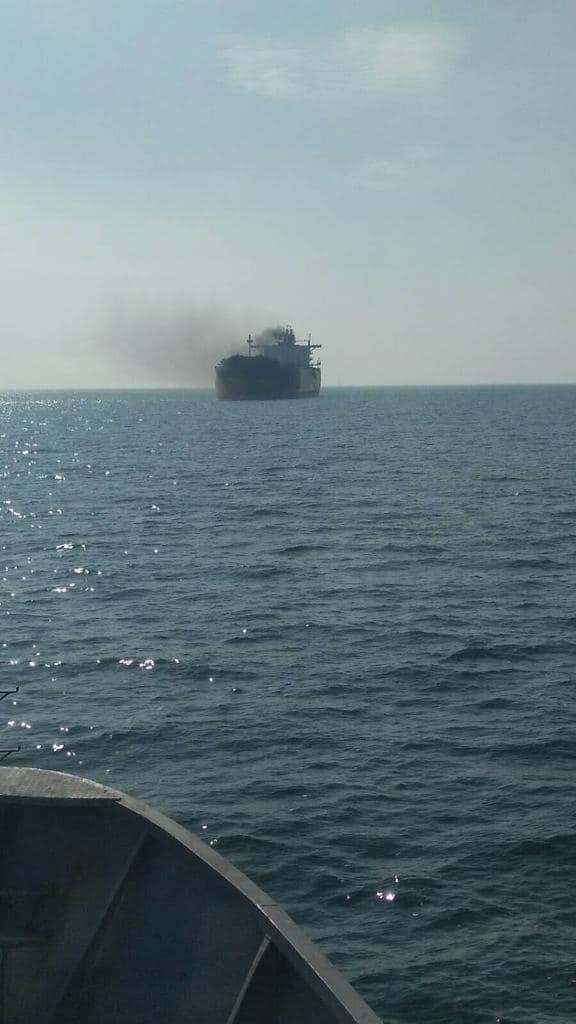 (Foto) Vapor sub pavilion românesc atacat de ruși în Marea Neagră! 2
