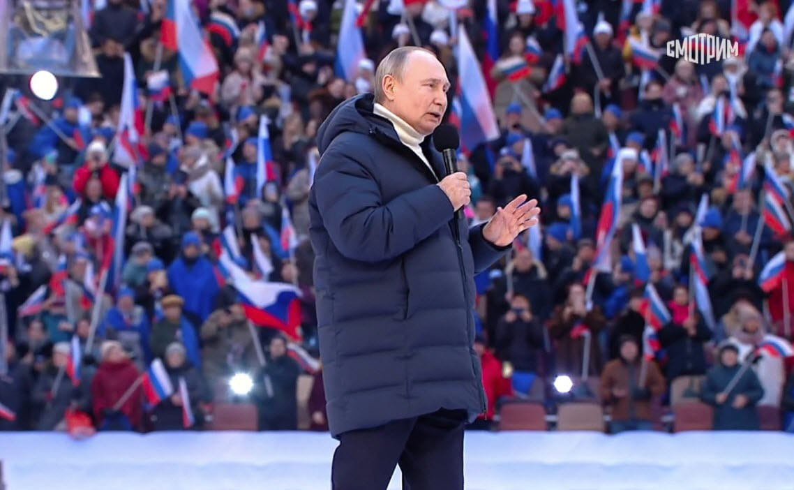 Reacție. Patronul companiei care a produs geaca purtată de Putin pe stadionul din Moscova: „E rușinos...Ucrainenii vor avea tot sprijinul nostru moral și practic” 1