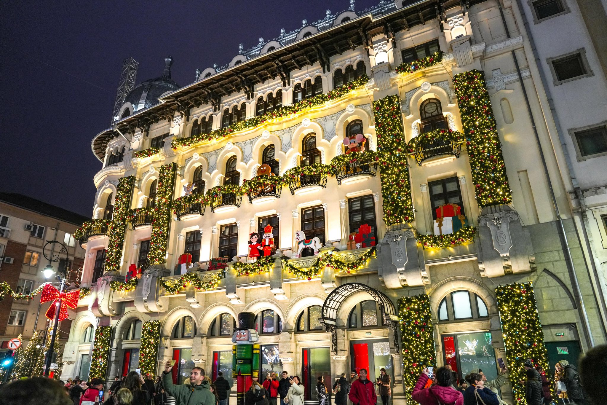 20 de lei o sarma la Târgul de Crăciun de la Sibiu. Ce prețuri sunt la Târgul de Crăciun de la Craiova. Urmează deschiderea Târgurilor de Crăciun de la Brașov, Cluj, București 6