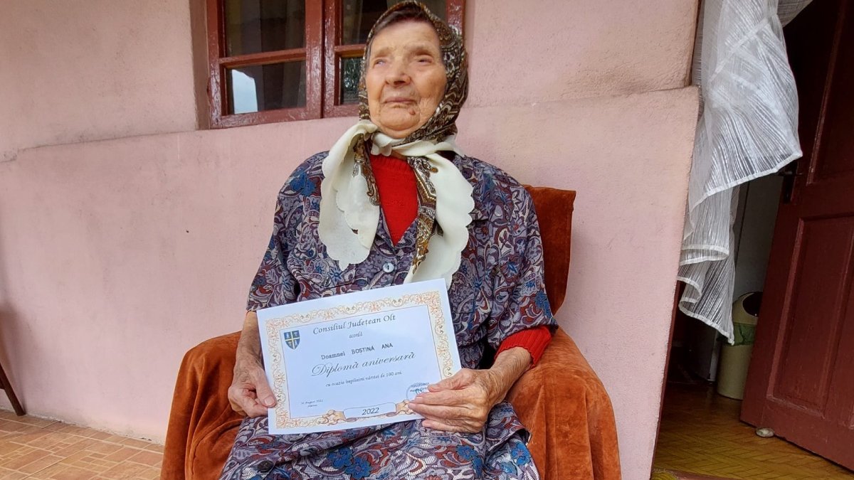 Doamna Ana, bunica din Olt care a ajuns la 100 de ani fără să fie vreodată bolnavă. Spune că secretul longevității a fost iubirea 1