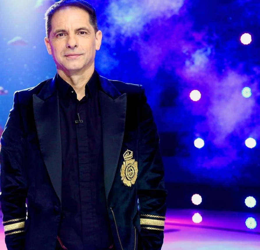 Dan Negru are aceeași greutate de 20 de ani: „Mă feresc de tipurile de mâncare pe care bunica mea nu le-ar recunoaște”. Ce preferi o dietă strictă sau un stil de viață simplu ca al lui Dan Negru? 1