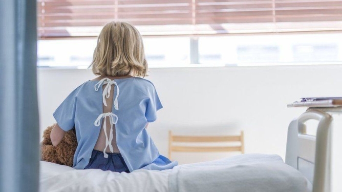 Medicii români au stabilit cauza hepatitei severe de care suferă fetița de 5 ani. Pacienta va fi supusă unui transplant 1