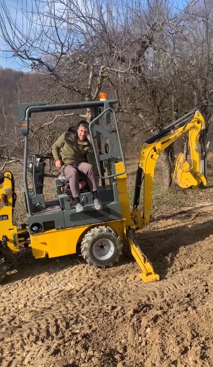 Cum au decis Dragoș Bucur și Dana Nălbaru să se mute la țară, să renunțe la viața de București. „Îmi amintesc că la ora 5 dimineața sau 6 ne trezea cântecul păsărelelor” 2