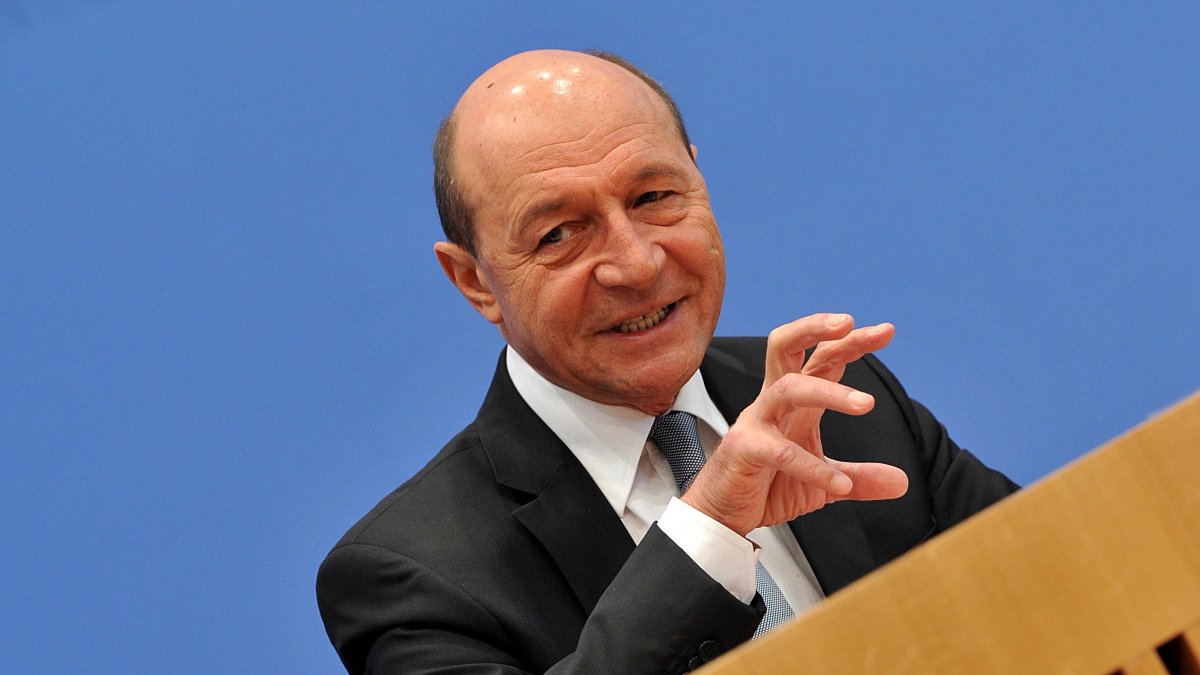 Traian Băsescu cere unirea României cu Republica Moldova! Klaus Iohannis: România nu va fi atrasă în conflictul militar din Ucraina 1